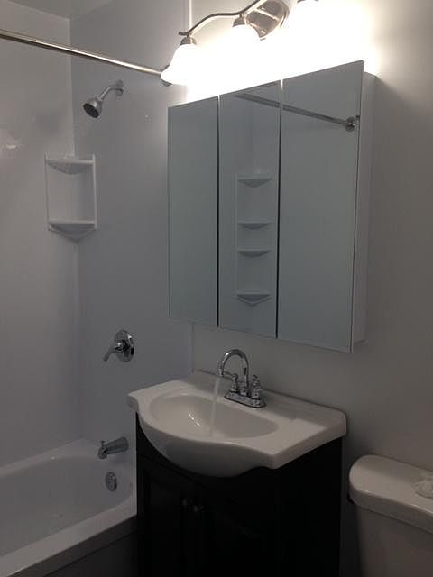 2nd image of 2260 Bruckner Blvd #5