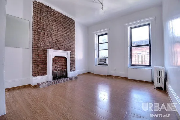 Rented by Urbane Brokerage | media 1