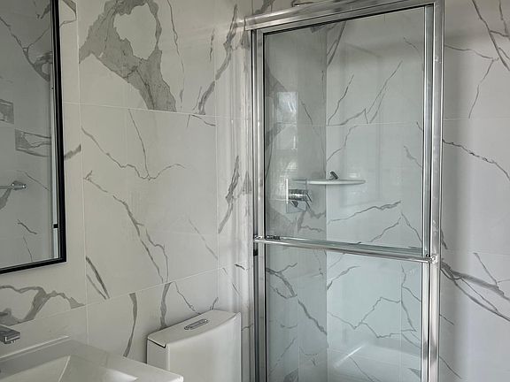 3rd image of 1849 Hartranft St #4