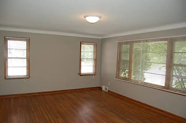 2 bed, 864 sqft, $1,650 — Photo 3