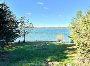 41 Back Ln, Prince Edward County, ON K0K2P0