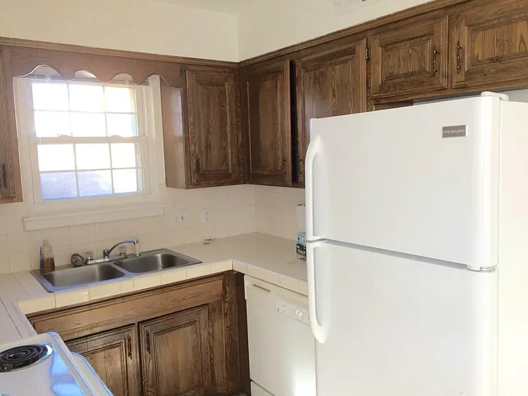 9009 Clusters Dr — Photo 3