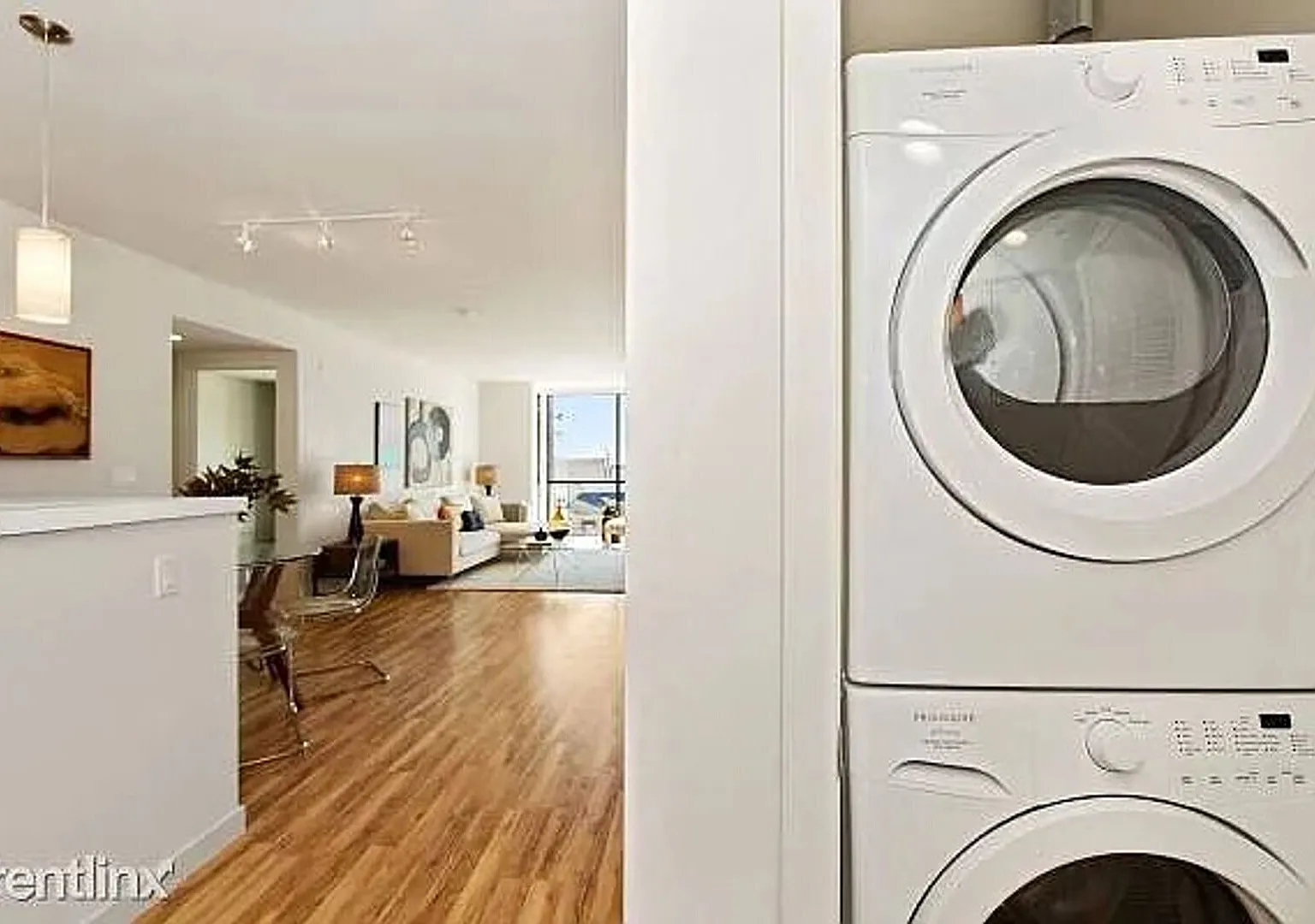 Luxury 1 Bedroom Condo Like community on 9th Ave! — Photo 3