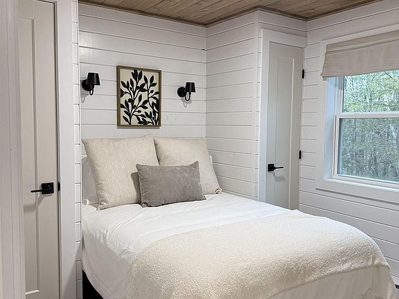 5th image of 21 Beechwood Ridge Rd