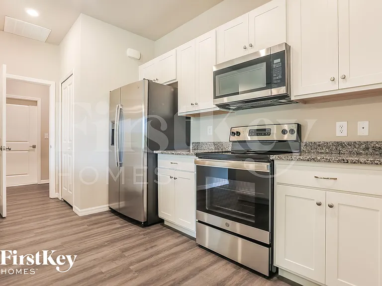 12873 Xavier Ave — Photo 6