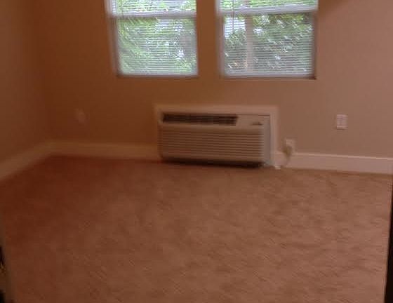 4th image of 319 Main St APT 6