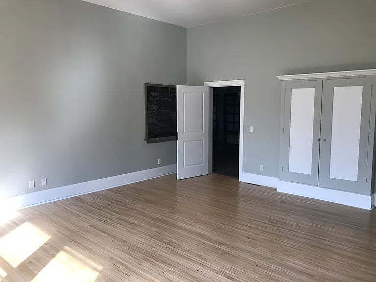 204 Central Ave #6 — Photo 4