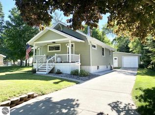 1019 Sanford Ave, Alma, MI 48801