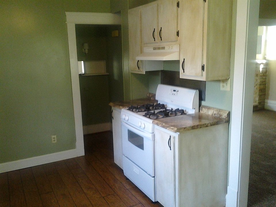 1st image of 604 Camden Ave