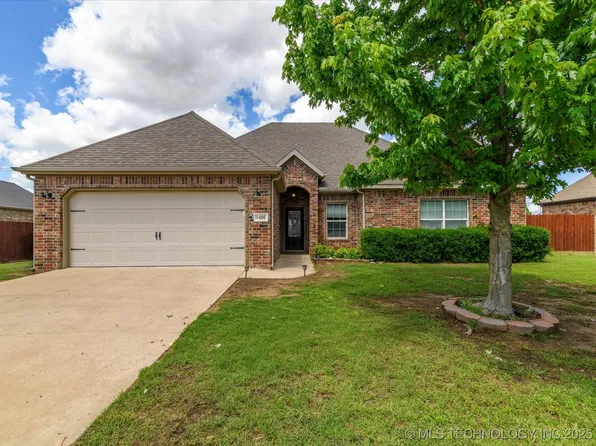 5406 Ashbrook Dr, Bartlesville, OK 74006