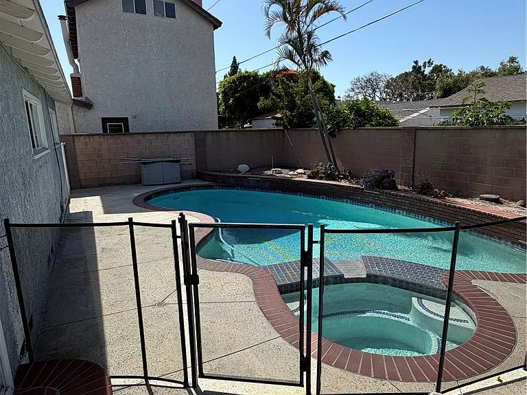 7071 Santa Paula Cir — Photo 2