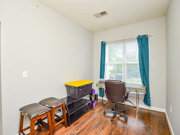 10663 Hill Point Ct — Photo 23