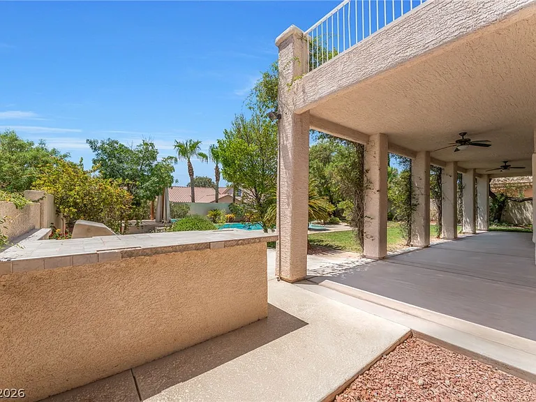 9675 Irvine Bay Ct — Photo 40