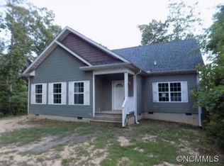 1013 Old Mountain Page Rd, Saluda, NC 28773