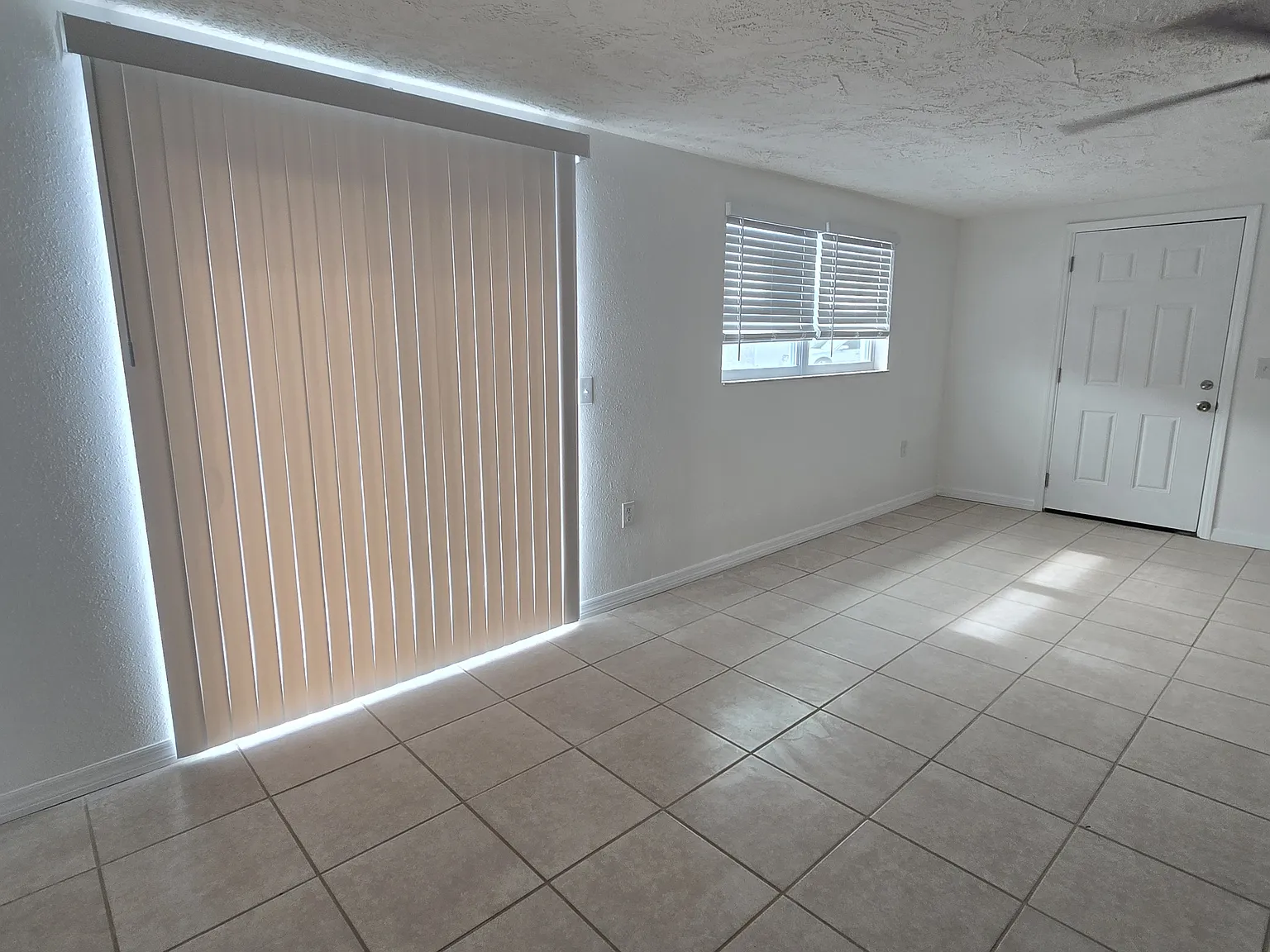 1 bed, 630 sqft, $975 — Photo 2