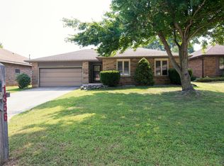 1356 S Catalina Ave, Springfield, MO 65804
