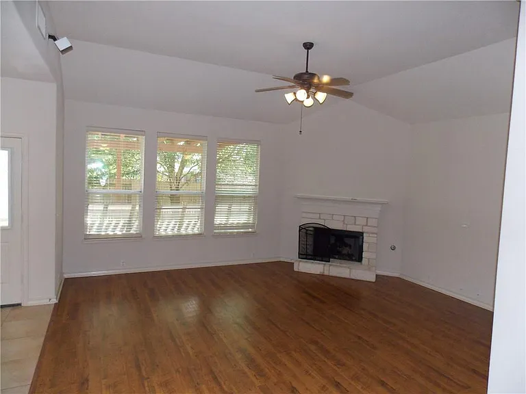 20961 Mandrake Dr — Photo 4