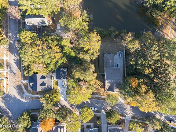 2nd image of 1605 Deanne Drive