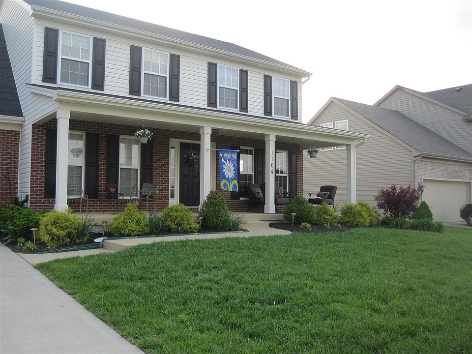 Front of the house 