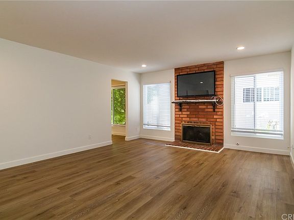5th image of 1033 S Winston Ct