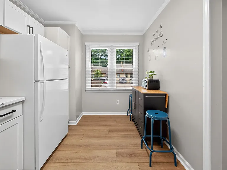 604 Broad Leaf Cir — Photo 18