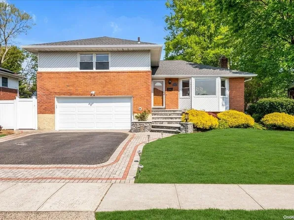 37 Stuart Drive, Syosset, NY 11791