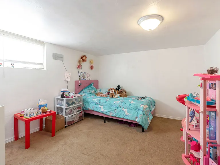 654 N 100 E #1 — Photo 10