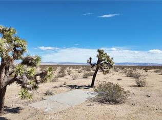 820 Scotch Ln, Landers, CA 92285