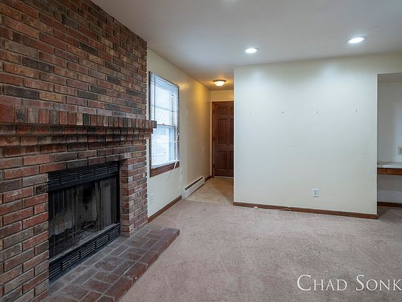 5th image of 6988 Dutton Ave SE