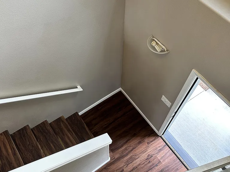 227 Pioneer Dr — Photo 28