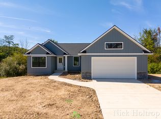 2966 Norway Pine Dr SE, Kentwood, MI 49512