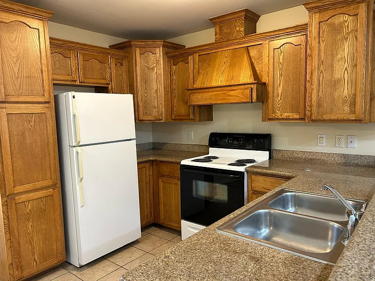 1205 S Palm Dr #3 — Photo 11
