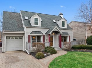 7 S William St, Mount Prospect, IL 60056