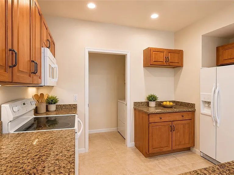 13100 Bella Casa Cir #235 — Photo 7
