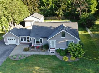 5937 Lakeshore Rd, Cicero, NY 13039