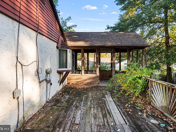 4th image of 1745 Prospect Ave