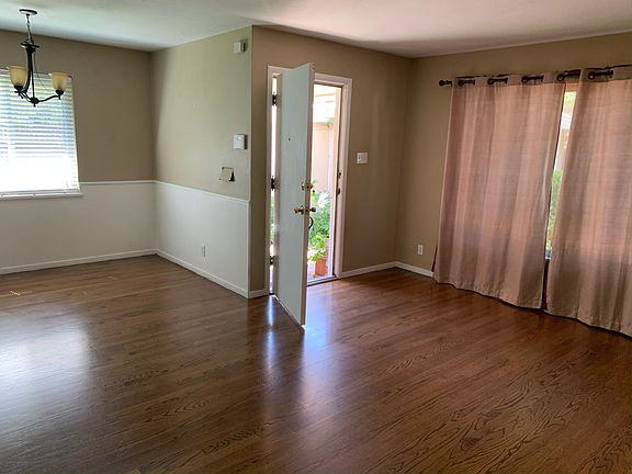 5th image of 4013 Warren Ave