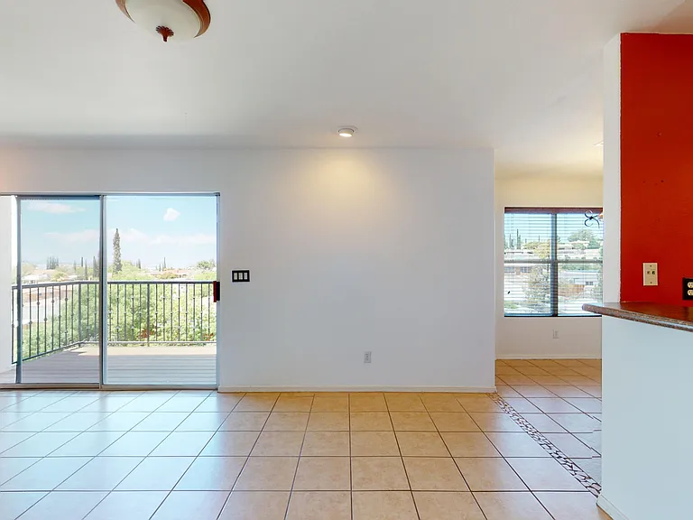 6256 Escondido Dr — Photo 8