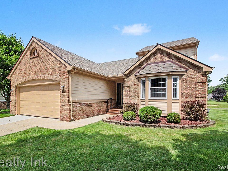 1st image of 31223 Barrington Dr
