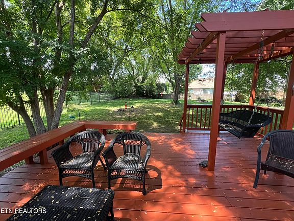 4th image of 1255 Grenoble Dr