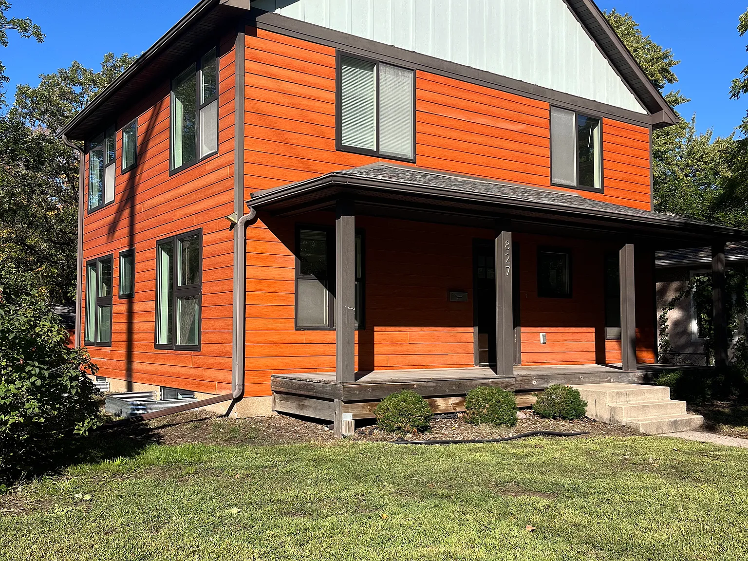 5 bed, 2740 sqft, $3,000 — Photo 1