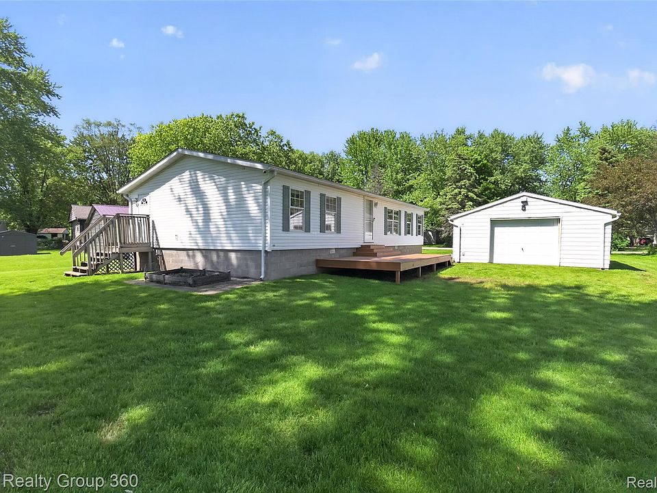 1st image of 672 Red Oaks Dr