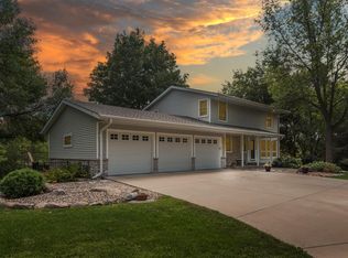 15731 Summit Dr, Eden Prairie, MN 55347