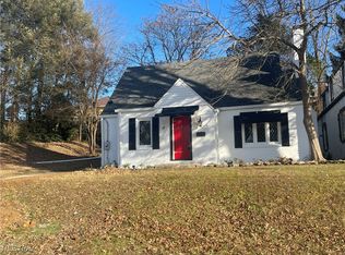 607 Hillcrest Ter, Parkersburg, WV 26101