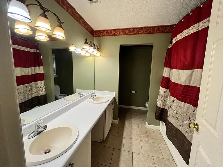 Pine Ridge Cir — Photo 19