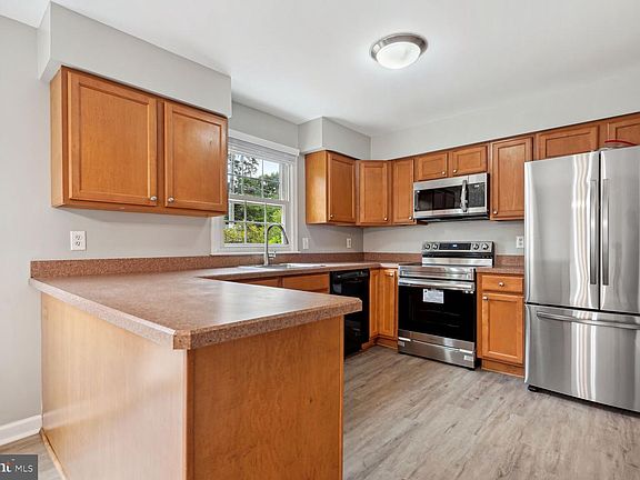 3rd image of 10205 Provincetown Ct