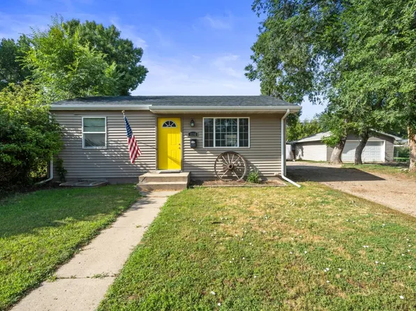 1110 2nd Ave SW, Minot, ND 58701