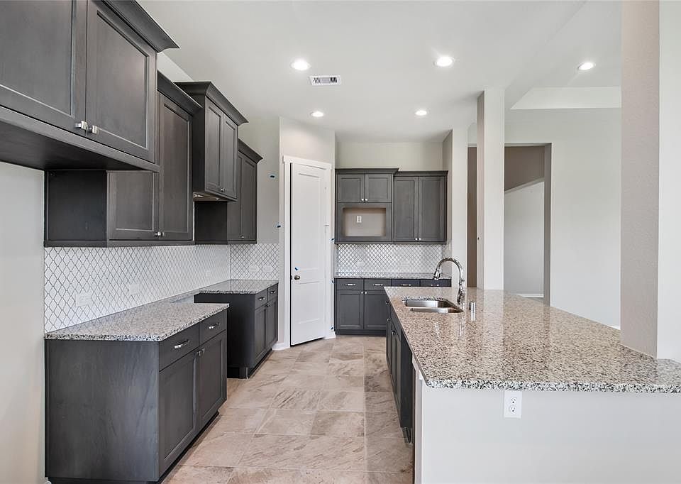1st image of 8415 Amber Bend Dr
