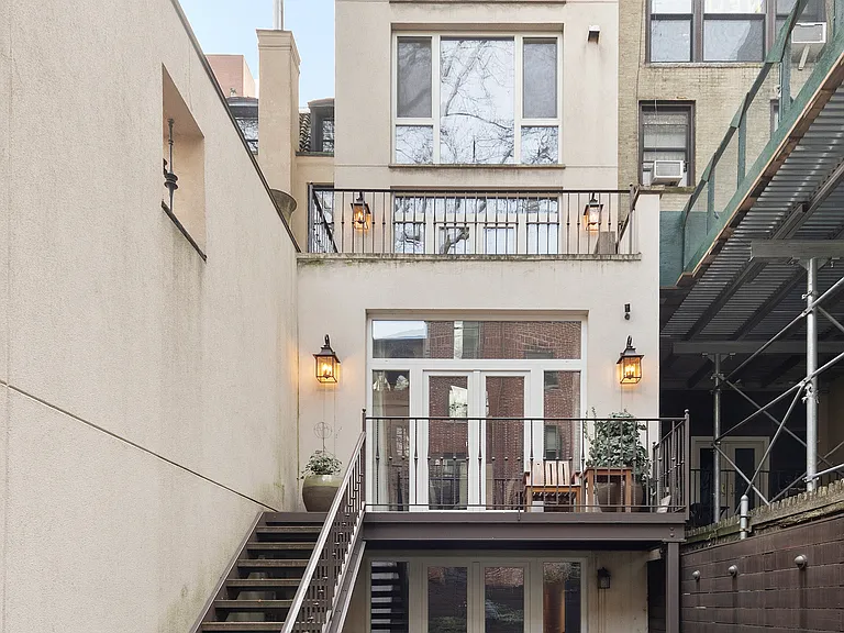 225 E 48th St #TOWNHOUSE — Photo 25