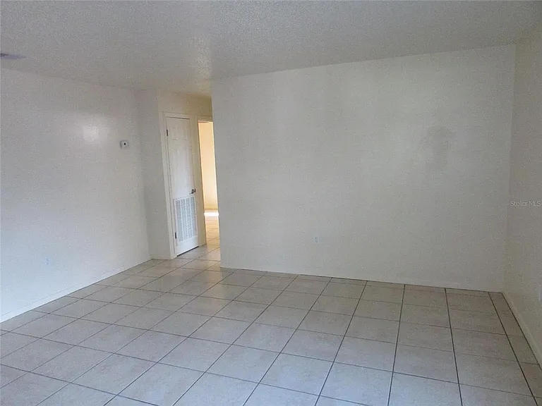 822 S Lone Oak Dr — Photo 7